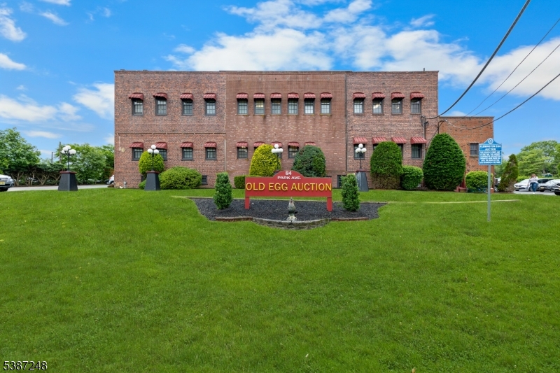 Old Egg Auction - Commercial Lease