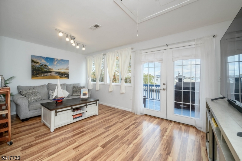 Mystic Island - Residential