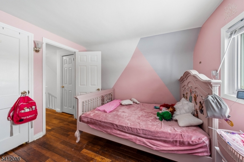 1960 / Renovated / 2022 - Residential