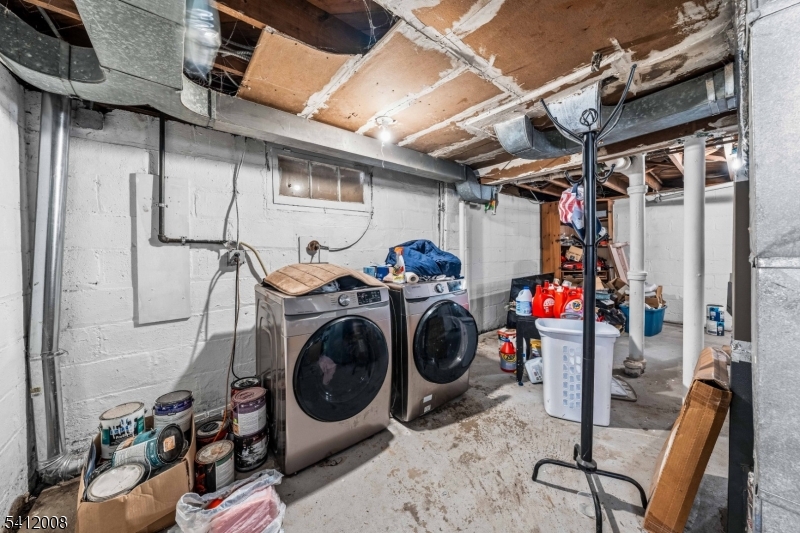 1960 / Renovated / 2022 - Residential