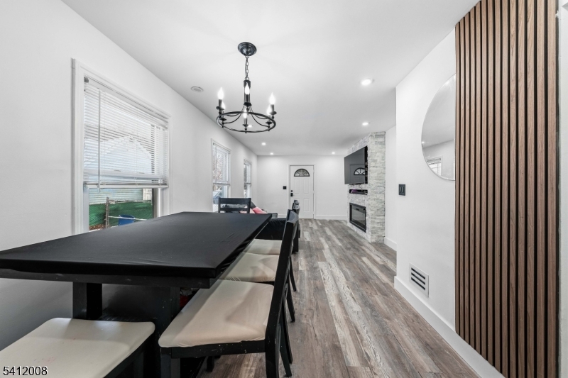 1960 / Renovated / 2022 - Residential