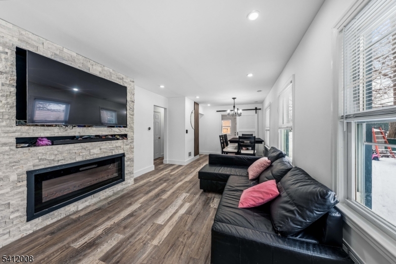 1960 / Renovated / 2022 - Residential