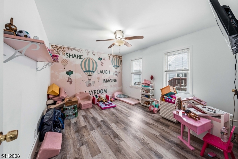 1960 / Renovated / 2022 - Residential