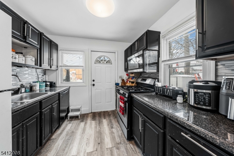 1960 / Renovated / 2022 - Residential