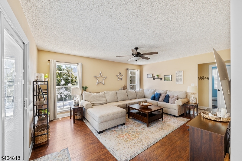 Country Woods - Residential