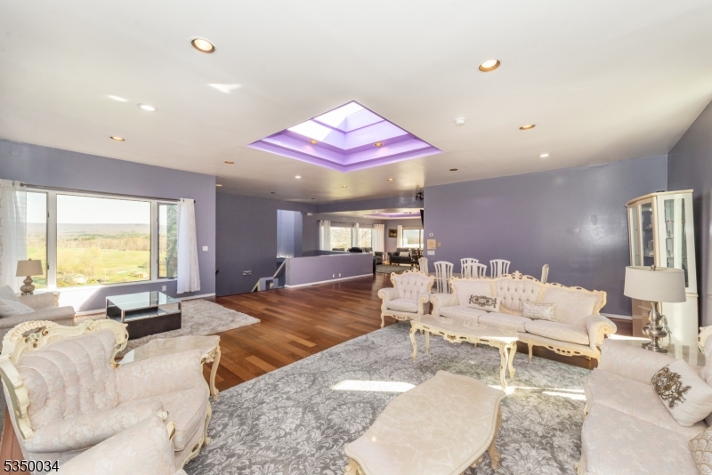 LAYTON - Residential