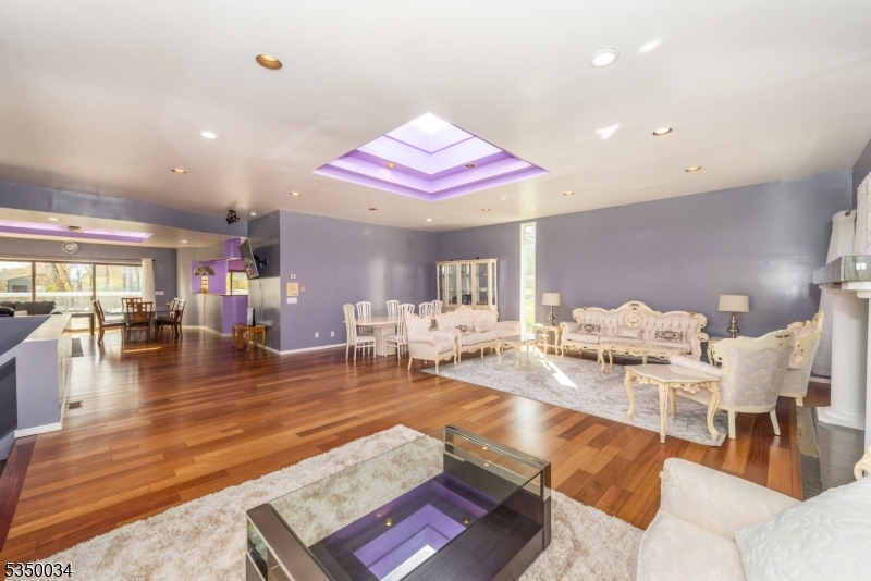 LAYTON - Residential