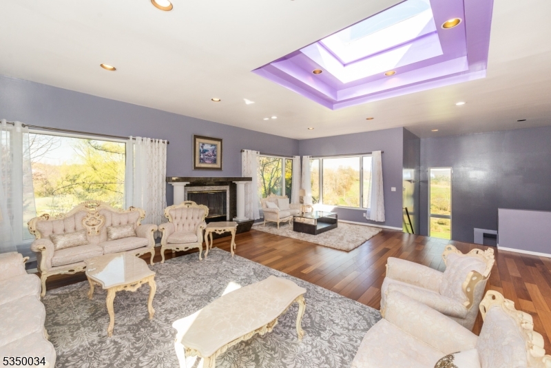 LAYTON - Residential