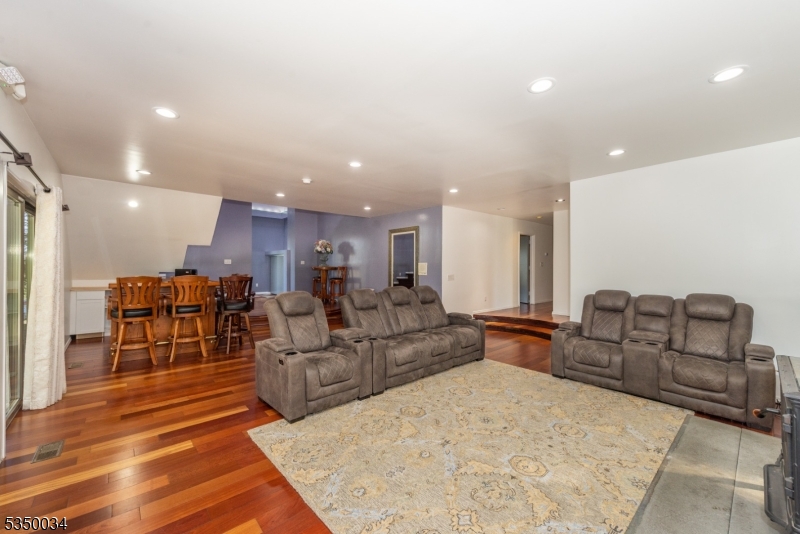 LAYTON - Residential