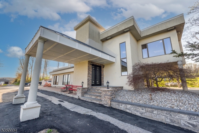 LAYTON - Residential