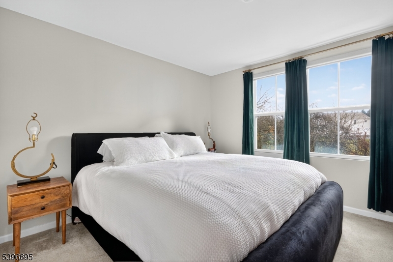 Hawk Pointe - Residential