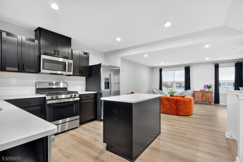 Hawk Pointe - Residential