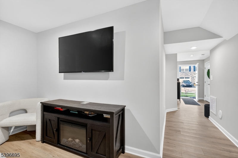 Hawk Pointe - Residential