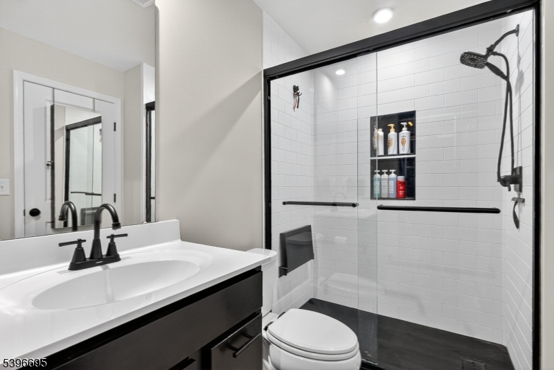 Hawk Pointe - Residential