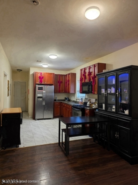 Clinton Hill - Residential Income