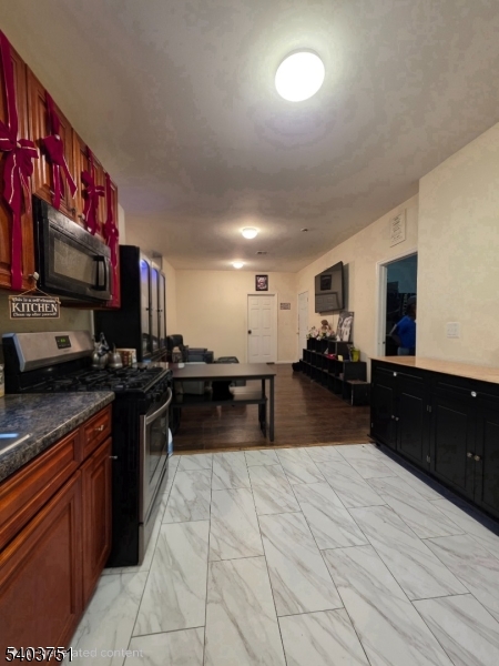 Clinton Hill - Residential Income