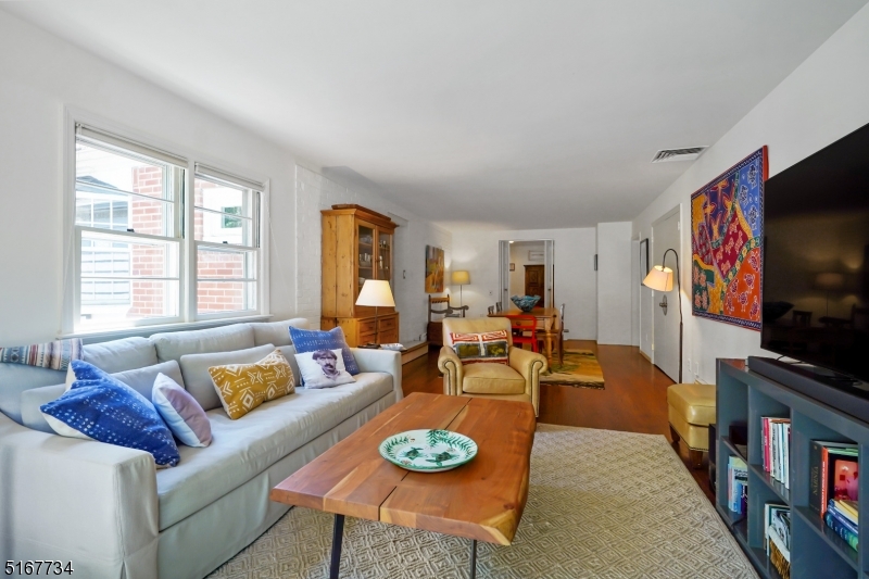 Hillcrest - Residential Lease