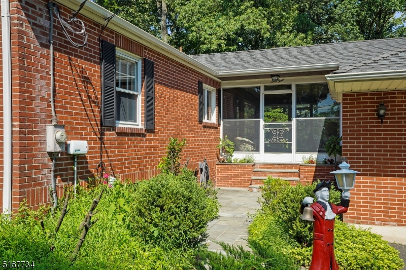 Hillcrest - Residential Lease