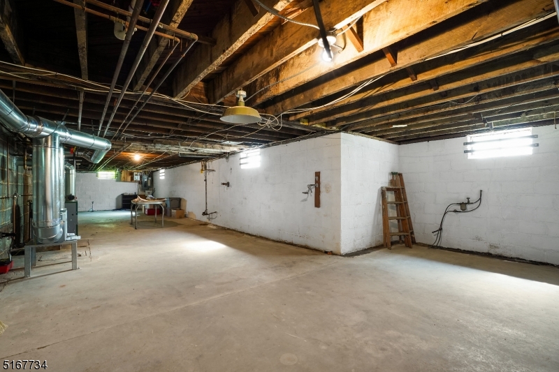 Hillcrest - Residential Lease