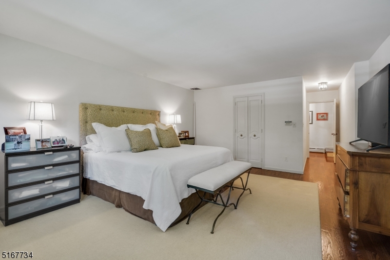 Hillcrest - Residential Lease