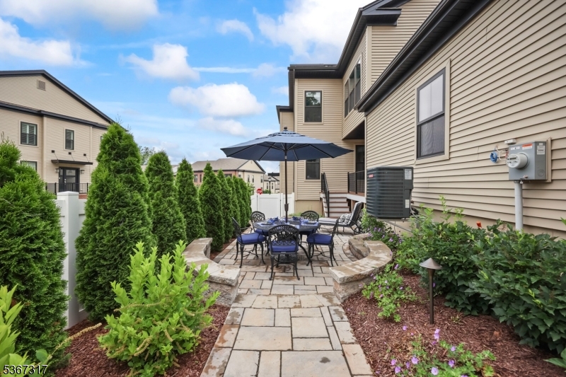 Montgomery Twp., New Jersey 08558, United States, 4 Bedrooms Bedrooms, ,4 BathroomsBathrooms,Residential,Active,159140