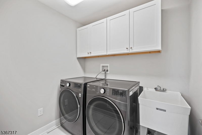 Montgomery Twp., New Jersey 08558, United States, 4 Bedrooms Bedrooms, ,4 BathroomsBathrooms,Residential,Active,159140