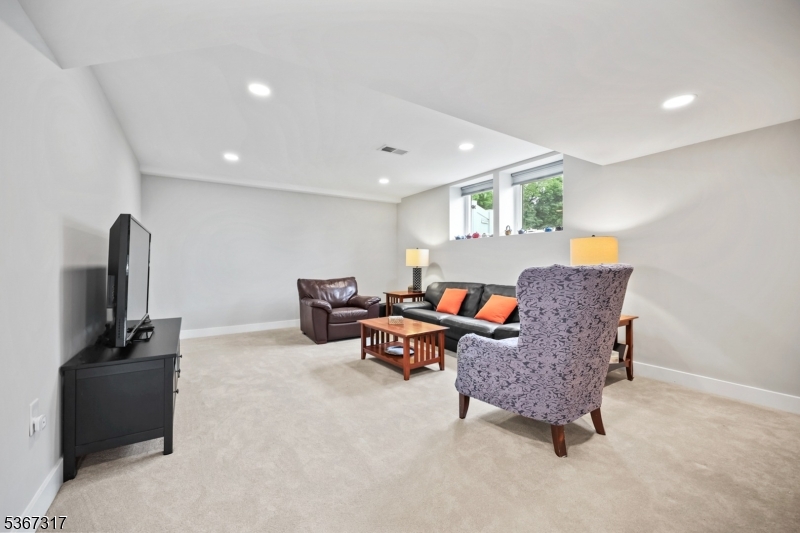 Montgomery Twp., New Jersey 08558, United States, 4 Bedrooms Bedrooms, ,4 BathroomsBathrooms,Residential,Active,159140