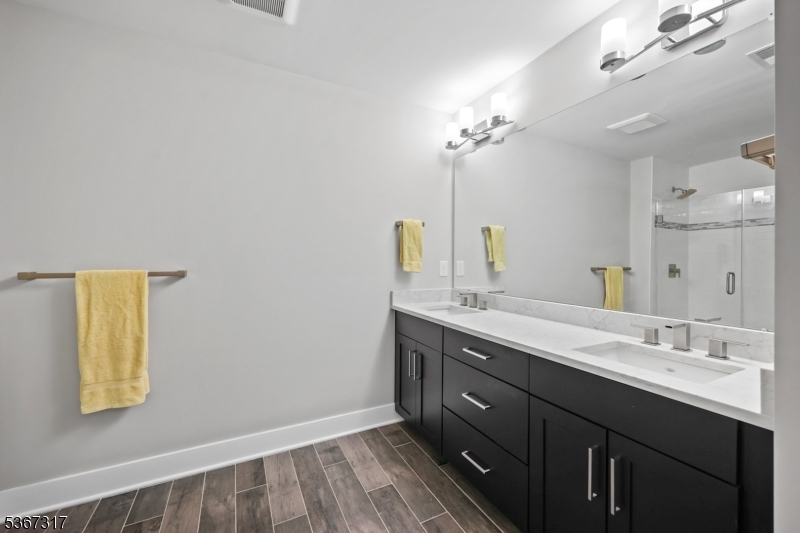 Montgomery Twp., New Jersey 08558, United States, 4 Bedrooms Bedrooms, ,4 BathroomsBathrooms,Residential,Active,159140