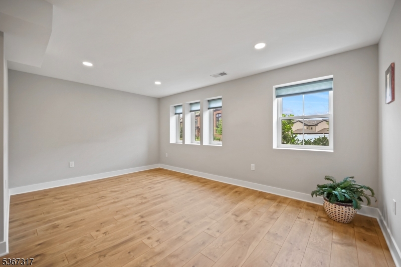 Montgomery Twp., New Jersey 08558, United States, 4 Bedrooms Bedrooms, ,4 BathroomsBathrooms,Residential,Active,159140