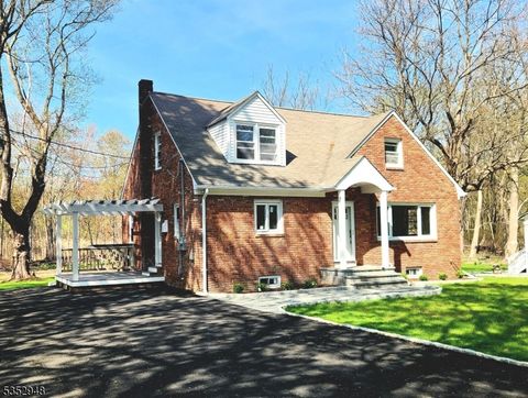 52 Bellows Ln Montville Twp. NJ 07082