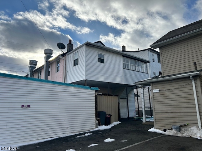 Riverside - Residential Lease