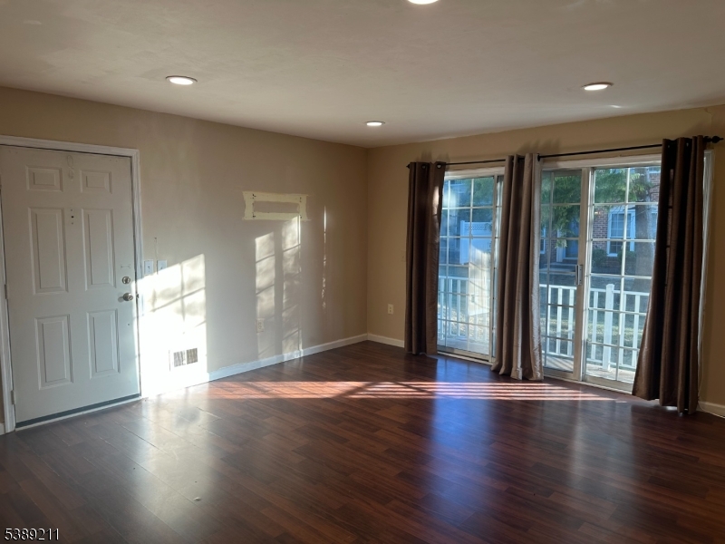 Governors Pointe - Residential