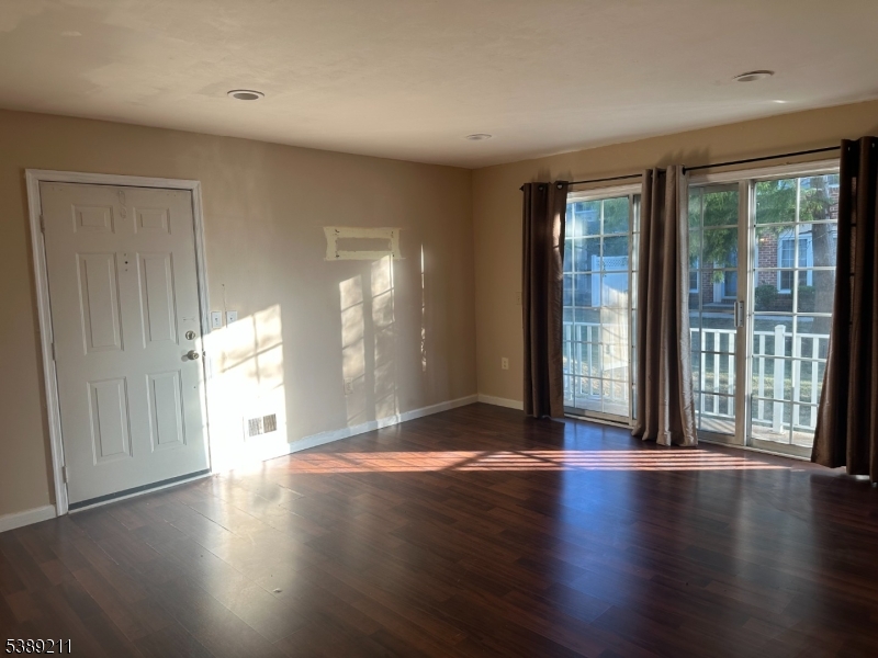 Governors Pointe - Residential