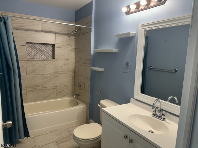 Governors Pointe - Residential