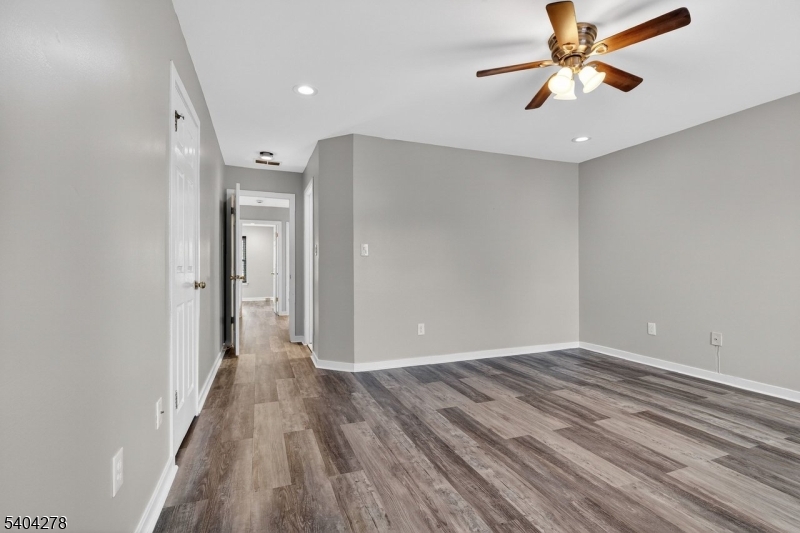 Crossroads - Residential Lease