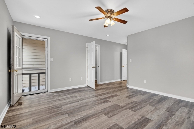 Crossroads - Residential Lease