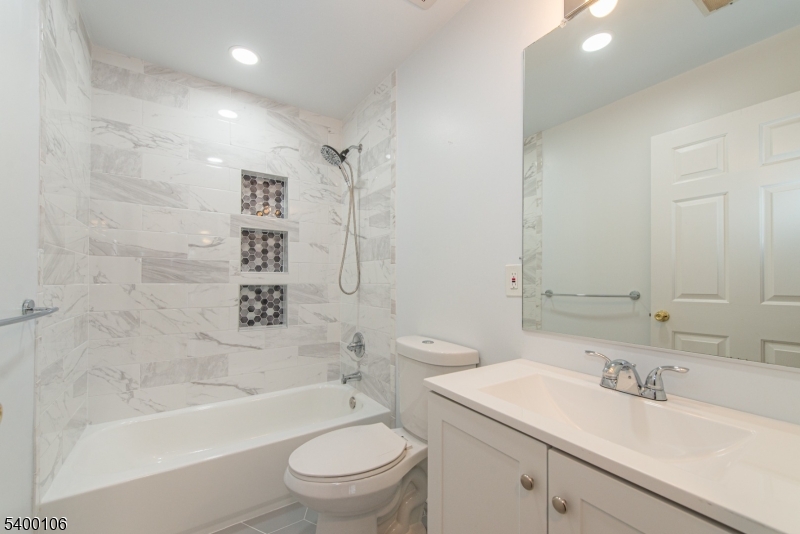 Oak Ridge - Residential