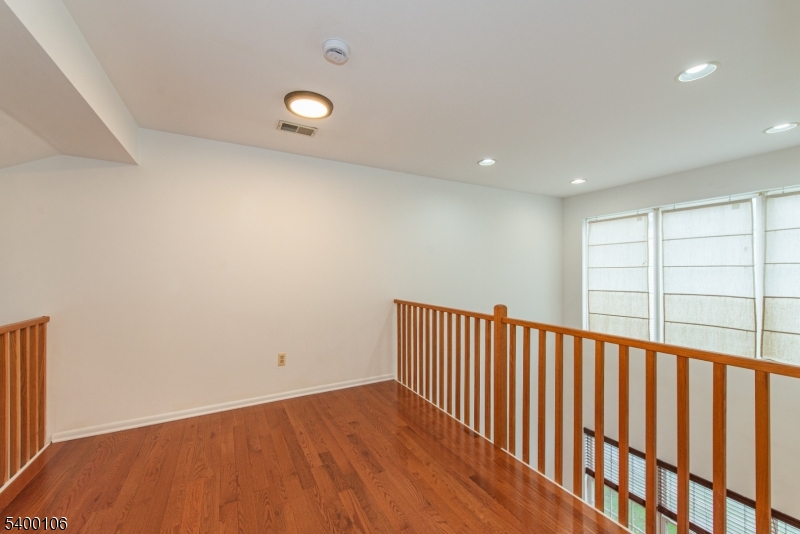 Oak Ridge - Residential