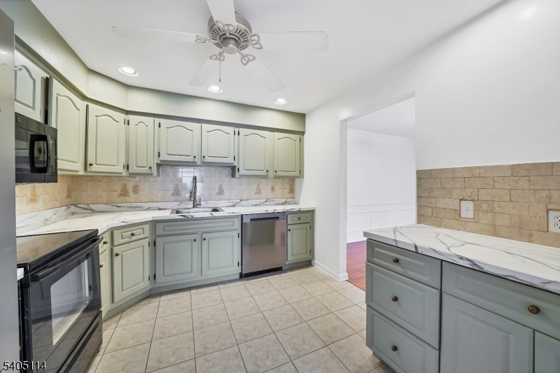 WILDFLOWER VILLAGE - Residential