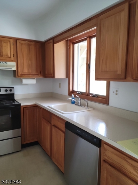 Wantage Twp., New Jersey 07461, United States, 2 Bedrooms Bedrooms, ,1 BathroomBathrooms,Residential,Active,194586