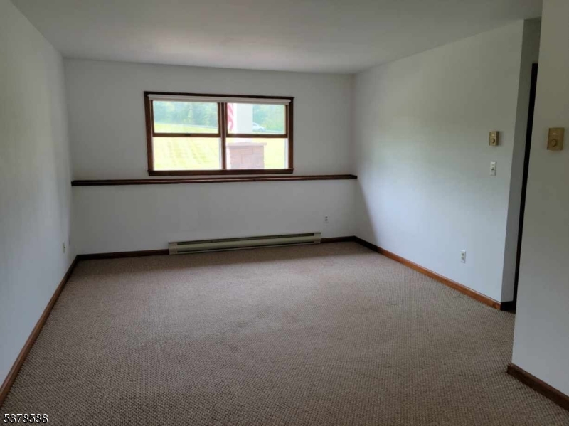 Wantage Twp., New Jersey 07461, United States, 2 Bedrooms Bedrooms, ,1 BathroomBathrooms,Residential,Active,194586