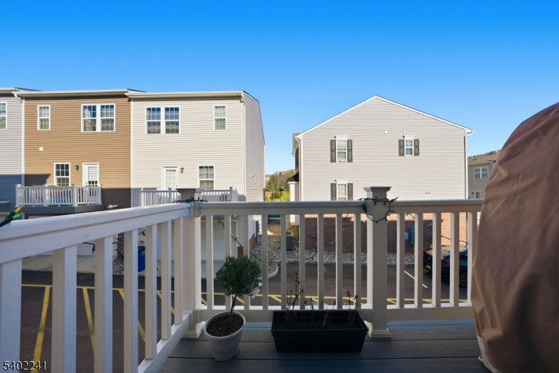 La Mer - Residential