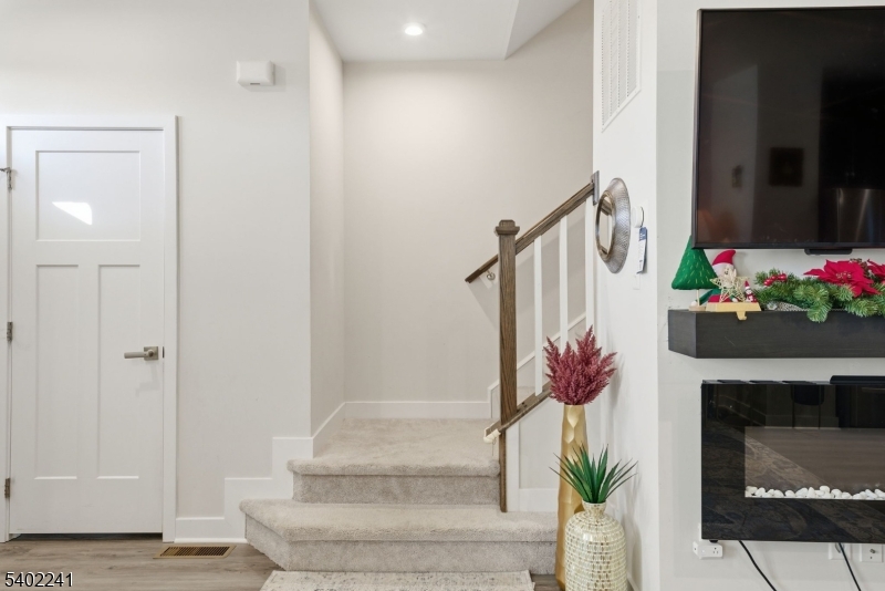 La Mer - Residential