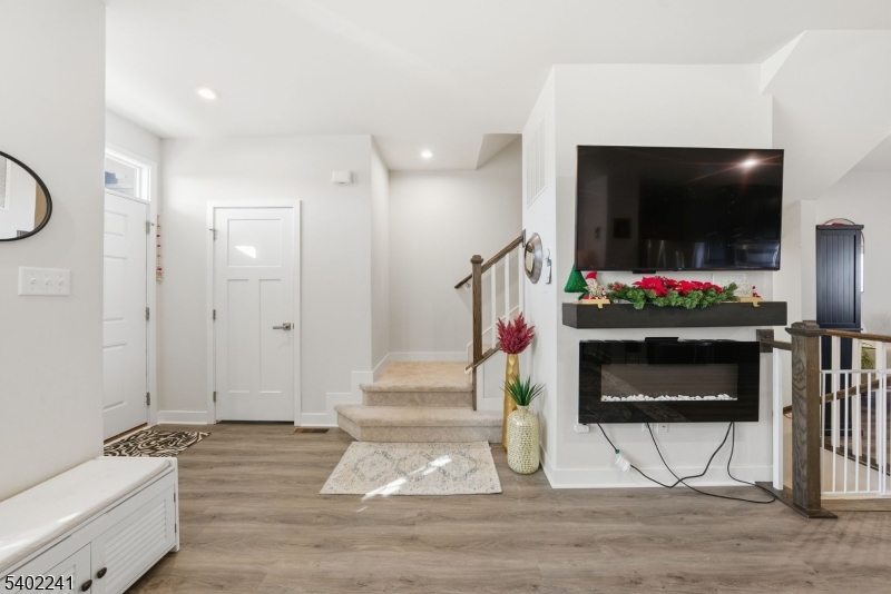 La Mer - Residential