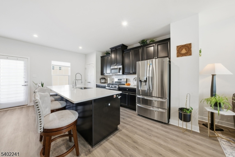 La Mer - Residential