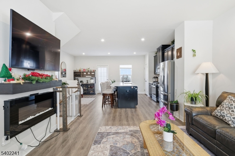 La Mer - Residential