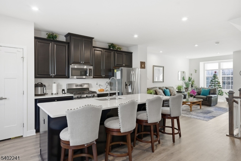 La Mer - Residential