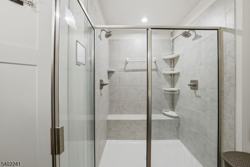 La Mer - Residential