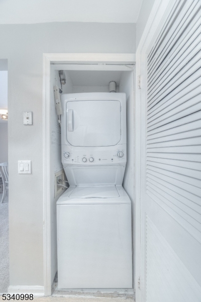 Bernards Twp., New Jersey 07920, United States, 1 Bedroom Bedrooms, ,1 BathroomBathrooms,Residential,Pending,79394