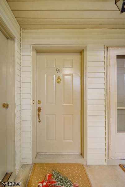 Bernards Twp., New Jersey 07920, United States, 1 Bedroom Bedrooms, ,1 BathroomBathrooms,Residential,Pending,79394